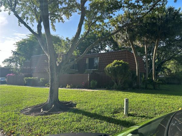 Village At Lake Pine, 11924 SW 9th Mnr, Davie, Florida 33325, image 3