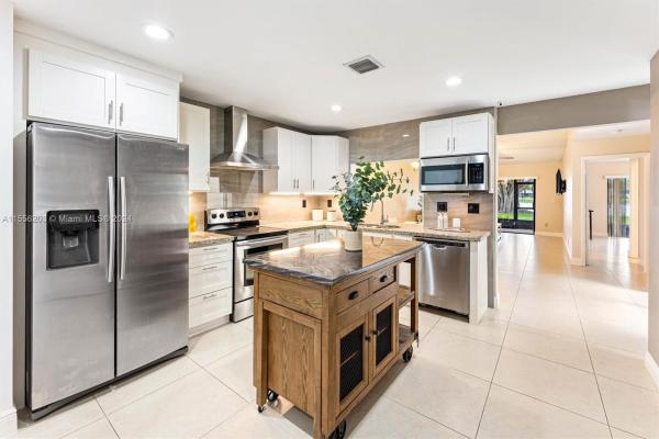 Longwood Village At Jacaranda, 878 NW 79th Ter, Plantation, Florida 33324, image 1