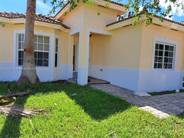 Pelican Bay At Old Cutler Lakes, 8992 SW 208th Ter, Cutler Bay, Florida 33189, image 2