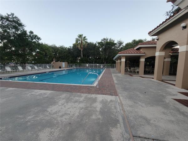 Garden Homes At Country Isles, Weston, Florida 33326, image 2