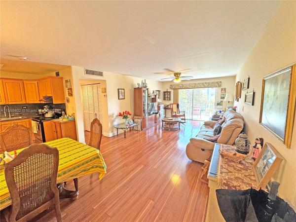 Granada Dadeland, 8101 SW 72nd Ave #302W, Glenvar Heights, Florida 33143, image 1
