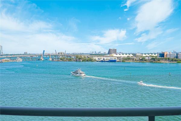 Three Tequesta Point, 848 Brickell Key Dr #902, Miami, Florida 33131, image 2