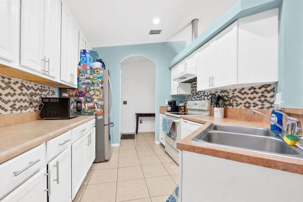 Wyndham Park At Victoria Woods, 1267 Winding Rose Way, West Palm Beach, Florida 33415, image 2