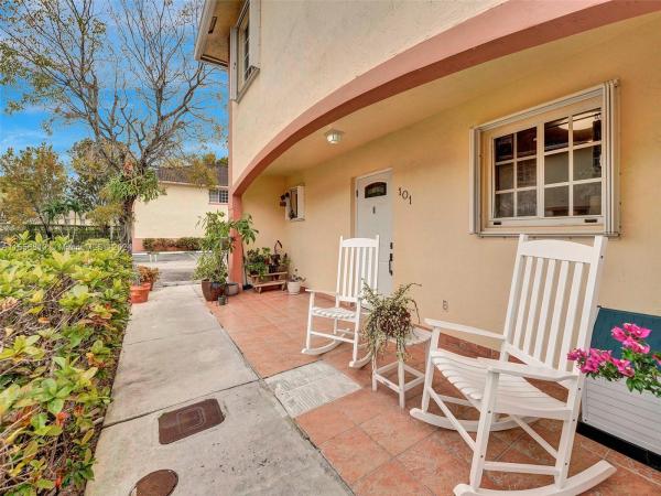Marquis Villas, 6761 NW 182nd St #101, Country Club, Florida 33015, image 3