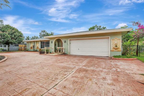 Lakeview Estates, 1721 SW 67th Ter, Plantation, Florida 33317, image 2