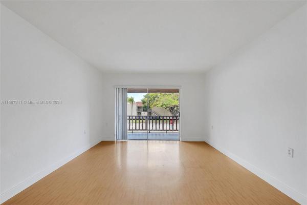 Pine Grove, 11281 SW 88th St #215K, Kendall, Florida 33176, image 3