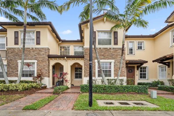 The Shores At Isles Of Bayshore, 9135 SW 227th St #9, Cutler Bay, Florida 33190, image 3