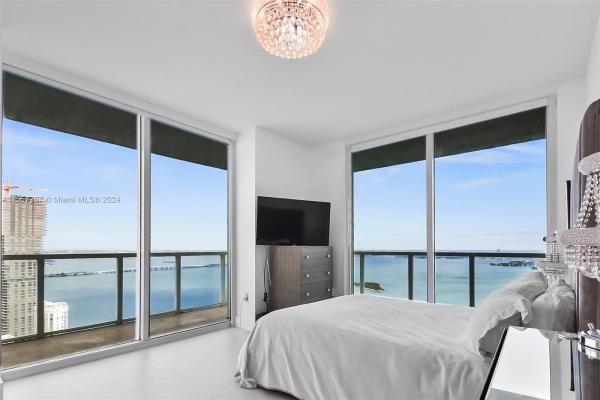 Quantum On The Bay, 1900 N Bayshore Dr #4502, Miami, Florida 33132, image 2