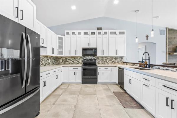 Hidden Oaks, 2519 SW Fondura Rd, Port St. Lucie, Florida 34953, image 3
