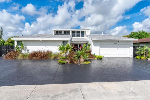 Rustic Lakes, 14534 SW 58th Ter, Kendale Lakes, Florida 33183, image 3