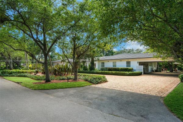 Hammocks Oaks Harbor, 11072 Monfero St, Coral Gables, Florida 33156, image 3