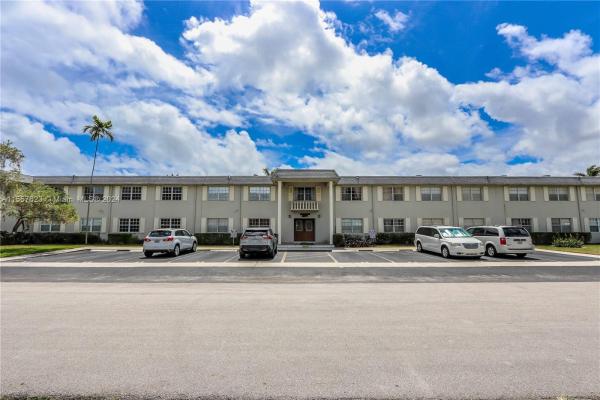 Mayfair Apartments, 1520 Mckinley St #206E, Hollywood, Florida 33020, image 1