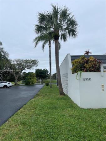 Country Club Of Miami Fairway Townhouses, 18950 Bobolink Dr #18950, Hialeah, Florida 33015, image 3