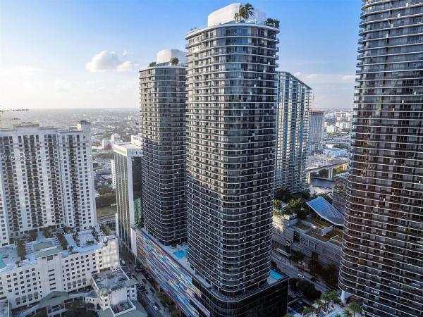 Brickell Heights East, 45 SW 9th St #2203, Miami, Florida 33130, image 3