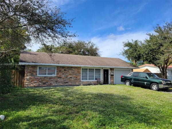 Twin Lakes North, 4531 NW 15th Ave, Fort Lauderdale, Florida 33309, image 1