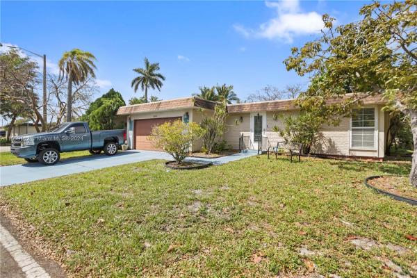 Vanguard Village 15, 6301 Brookwood Blvd, Tamarac, Florida 33321, image 1