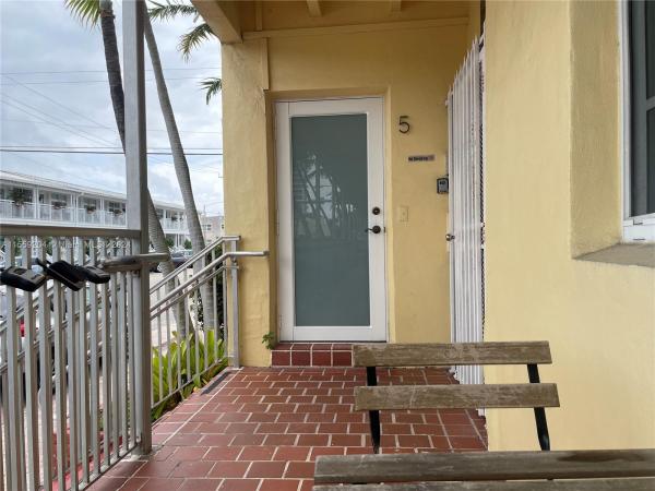 Sea Wash, 7400 Harding Ave #5, Miami Beach, Florida 33141, image 2