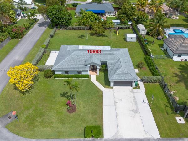 Biscayne Best, 15883 SW 286th St, Country Walk, Florida 33033, image 1