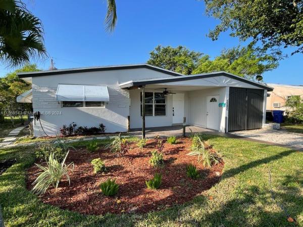 Pearl Estates, 3540 SW 15th St, Fort Lauderdale, Florida 33312, image 1
