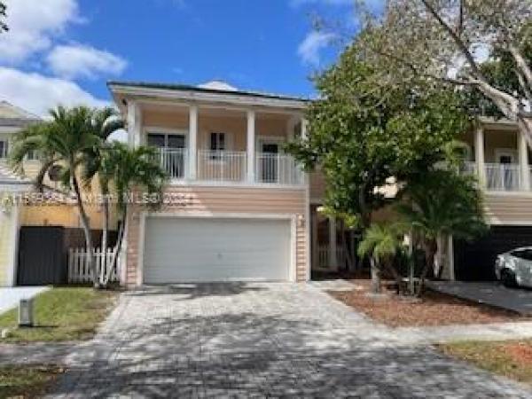 Emilios Place At Oasis, 354 NE 35th Ave, Homestead, Florida 33033, image 1