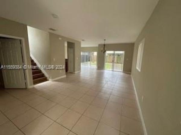 Emilios Place At Oasis, 354 NE 35th Ave, Homestead, Florida 33033, image 2