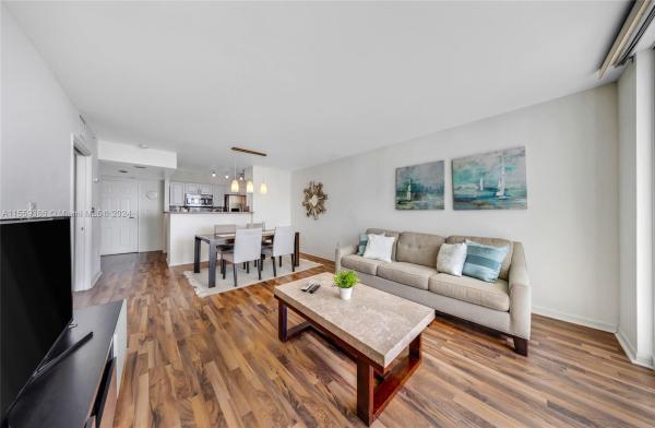 The Mark On Brickell, 1155 Brickell Bay Dr #2207, Miami, Florida 33131, image 2