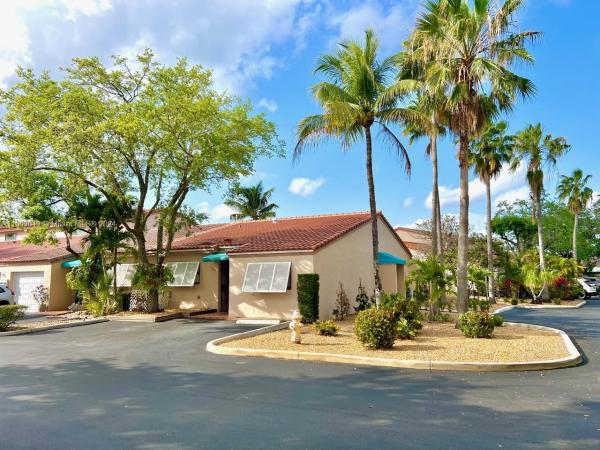 Lake Carol, 14652 Balgowan Rd #14652, Miami Lakes, Florida 33016, image 1