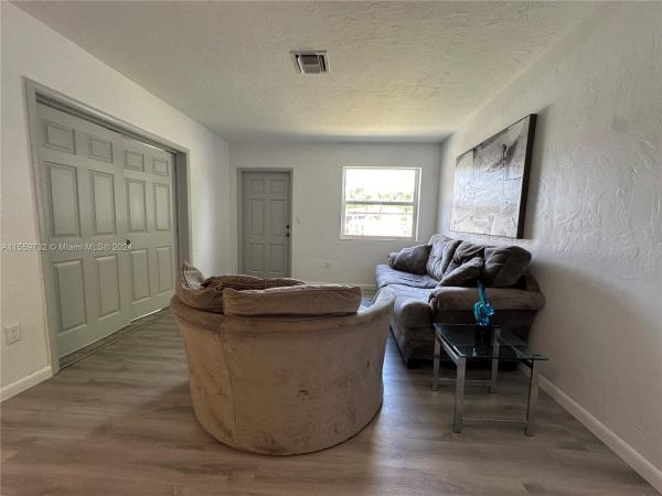 Rich Heights, 10100 SW 35th St, University Park, Florida 33165, image 2
