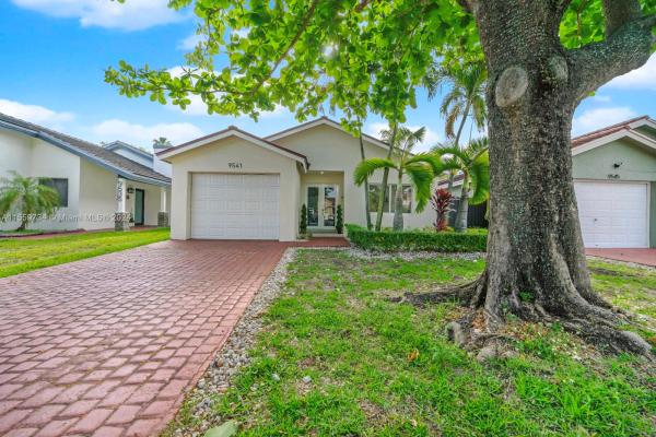 Cedar Landing At The Hammocks, 9541 SW 148th Pl, The Hammocks, Florida 33196, image 3