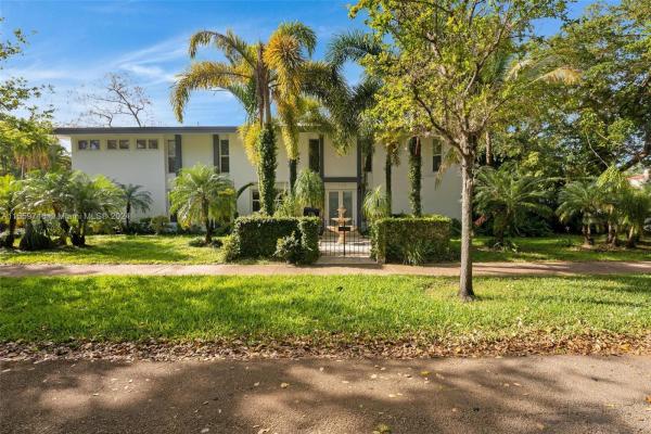 Granada, 1226 San Miguel Ave, Coral Gables, Florida 33134, image 2
