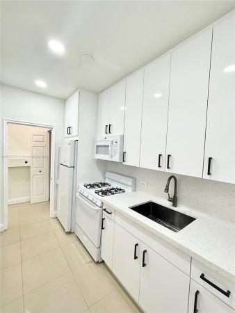 Pinar, 1326 SW 6th St #9, Miami, Florida 33135, image 2