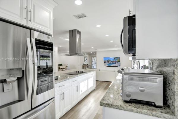 The Pines, 2800 SW 26th St, Miami, Florida 33133, image 3