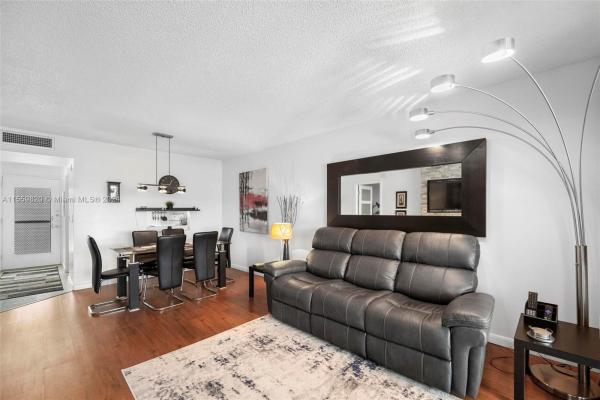Lauderdale Oaks, 2991 NW 46th Ave #407, Lauderdale Lakes, Florida 33313, image 1