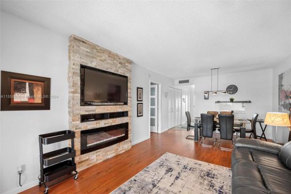 Lauderdale Oaks, 2991 NW 46th Ave #407, Lauderdale Lakes, Florida 33313, image 3