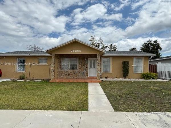 Princetonian, 25265 SW 124th Pl, Princeton, Florida 33032, image 1