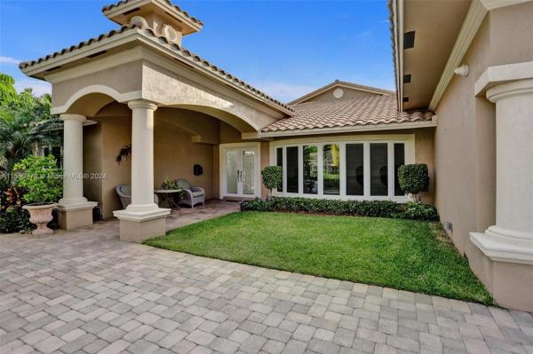 Beverly Shores, 301 Tropic Dr, Lauderdale By The Sea, Florida 33308, image 1