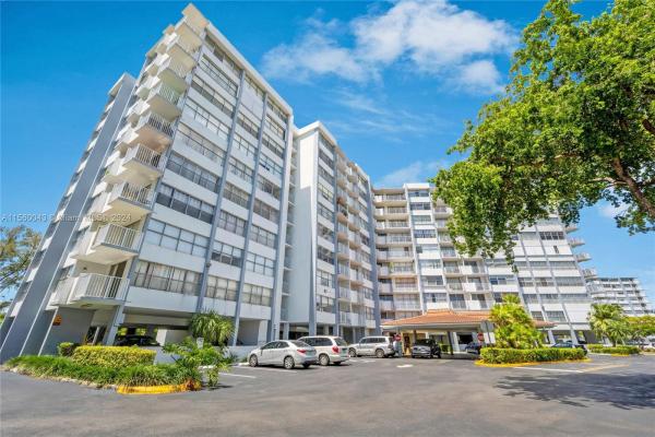 Wilshire, 1300 NE Miami Gardens Dr #510E, Ojus, Florida 33179, image 1
