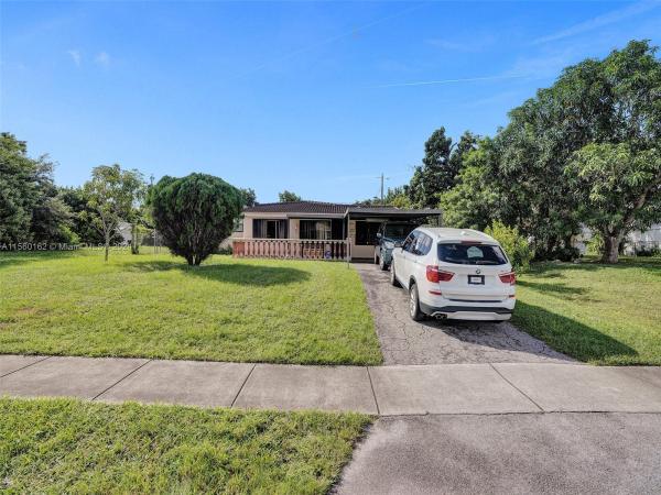 Fulford By The Sea, 1632 NE 170th St, North Miami Beach, Florida 33162, image 2
