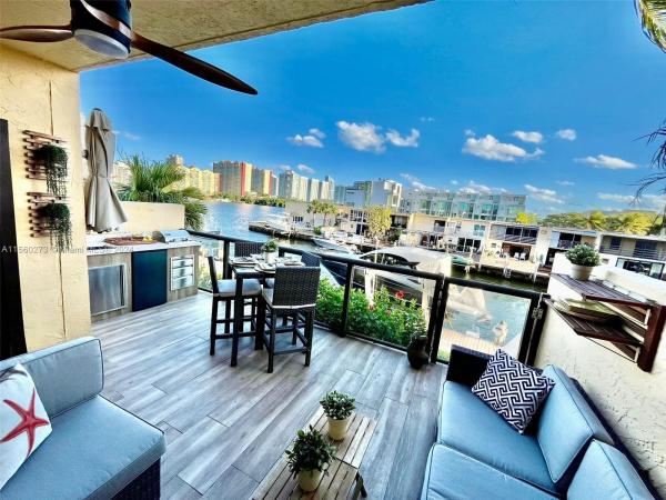 Pelican Landing, 4000 NE 168th St #113B, North Miami Beach, Florida 33160, image 2