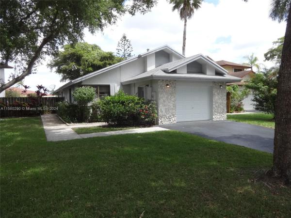 Homes Of Lakeridge, 566 Lakeside Cir, Sunrise, Florida 33326, image 1