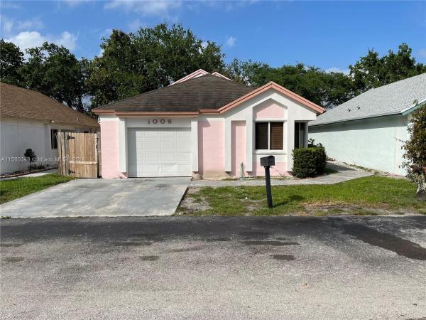 Hunter Glen, 1006 W Jasmine Ln, North Lauderdale, Florida 33068, image 1