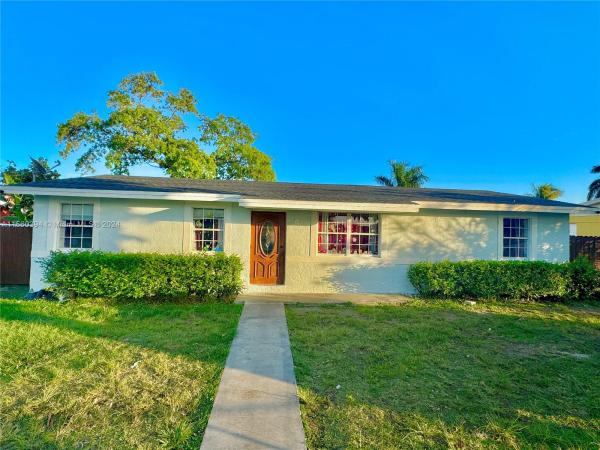Avocado Villas, 1690 SW 4th St, Homestead, Florida 33030, image 1