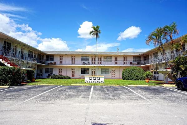 Dell Manor, 1825 Cleveland St #3, Hollywood, Florida 33020, image 1