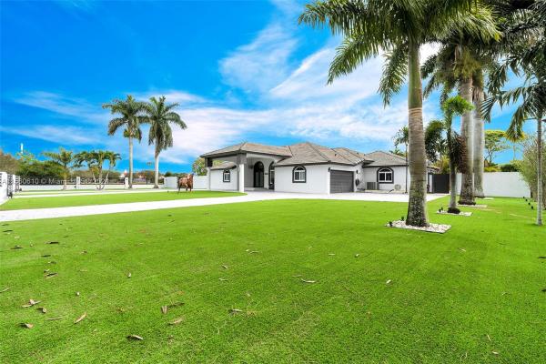 Tamiami No HOA, 12950 NW 6th St, Tamiami, Florida 33182, image 1