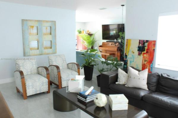 Torrent, 11380 SW 180th St, West Perrine, Florida 33157, image 3