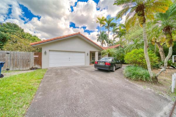 Lumar, 9855 SW 122nd Ave, The Crossings, Florida 33186, image 1