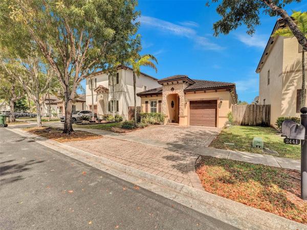Atlantis At Oasis, 2441 NE 3rd Ct, Homestead, Florida 33033, image 3
