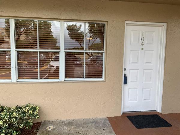 Coral Pointe Townhomes, 8670 NW 6th Ln #4-104, Fountainebleau, Florida 33126, image 3
