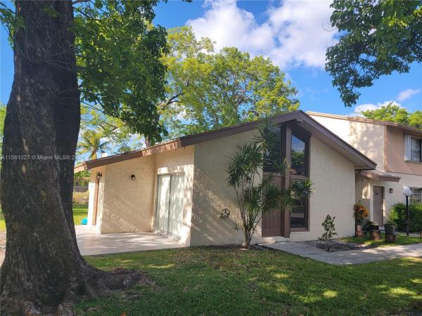 Apple Creek, 7551 W Sunrise Blvd, Plantation, Florida 33313, image 3