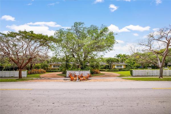 Trest Acres, 6450 SW 120th St, Pinecrest, Florida 33156, image 2